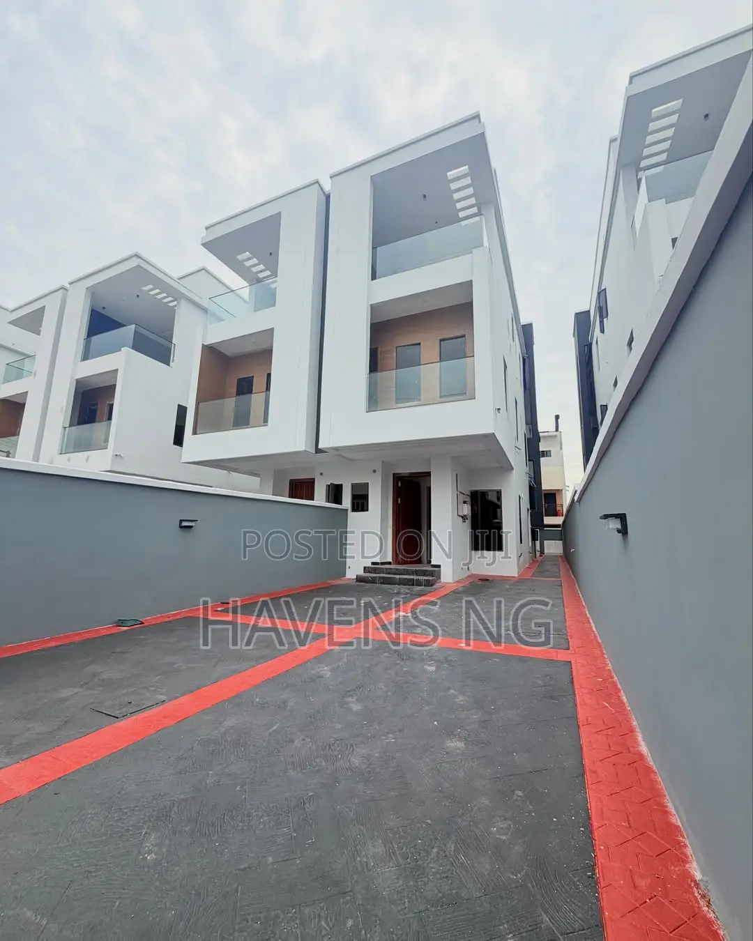4bdrm Duplex in Ogudu GRA for sale