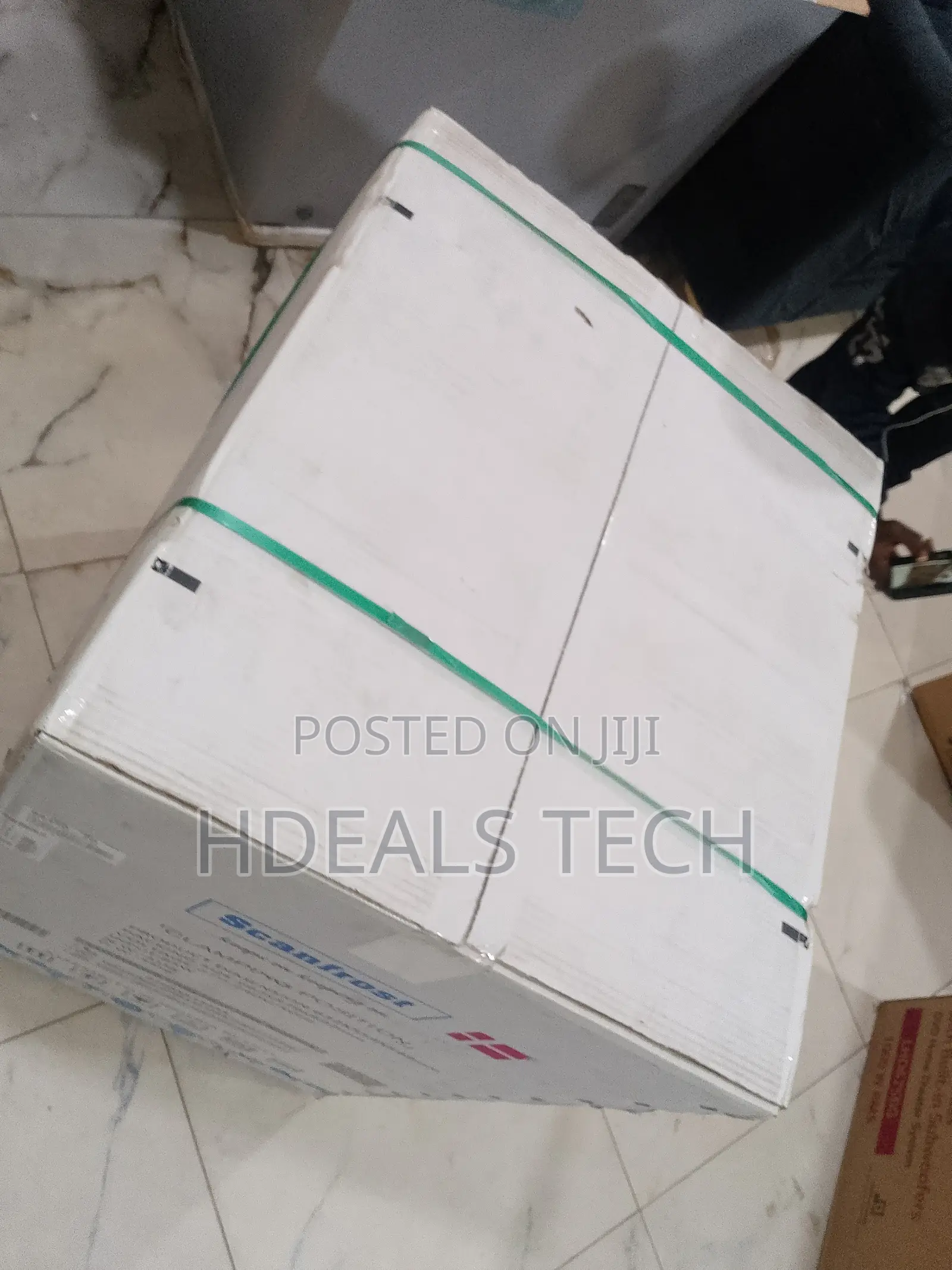 Scanfrost 150l Fast Freeze Chest Freezer With Spacious Interior Design