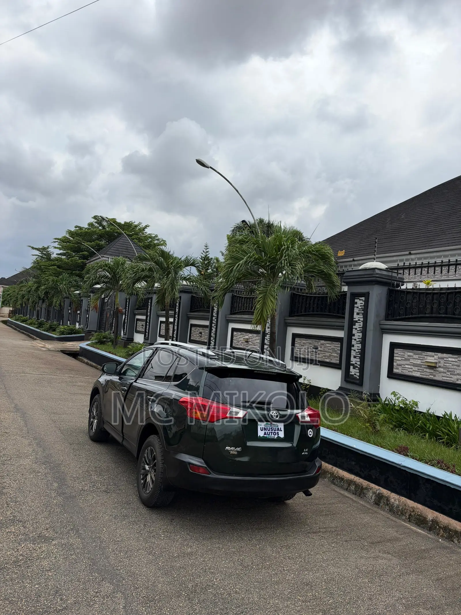 Toyota RAV4 LE 4dr SUV AWD (2.5L 4cyl 6A) 2015 Black
