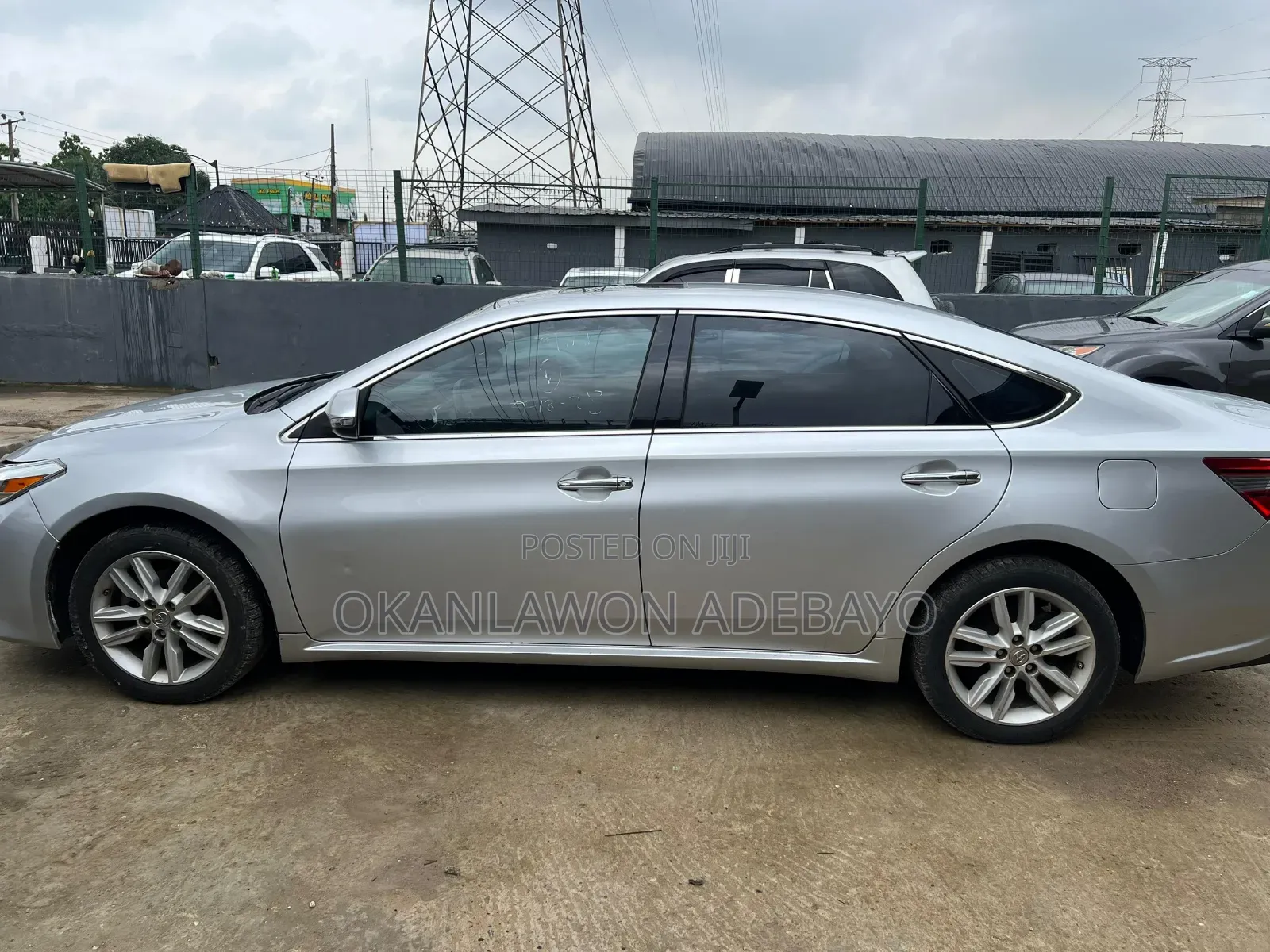 Toyota Avalon XLE Premium Sedan FWD (3.5L 6cyl 6A) 2013 Silver