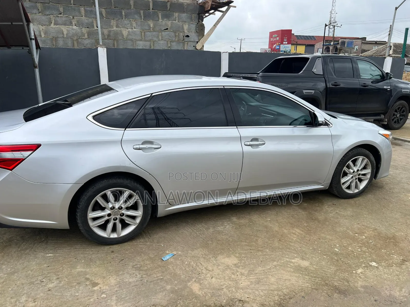 Toyota Avalon XLE Premium Sedan FWD (3.5L 6cyl 6A) 2013 Silver