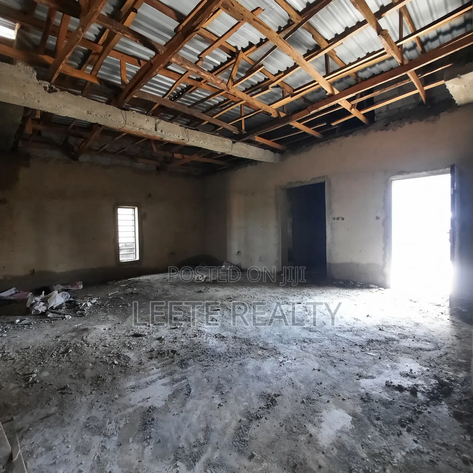 5bdrm Duplex in Gwarinpa, Life Camp for sale