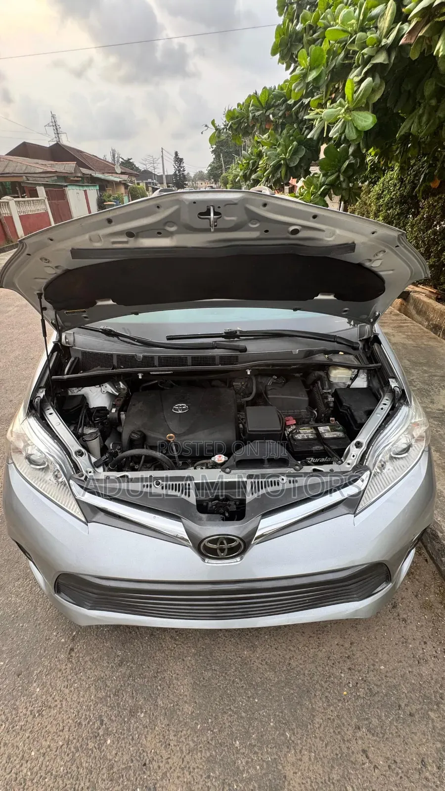 Toyota Sienna XLE AWD 2019 Silver