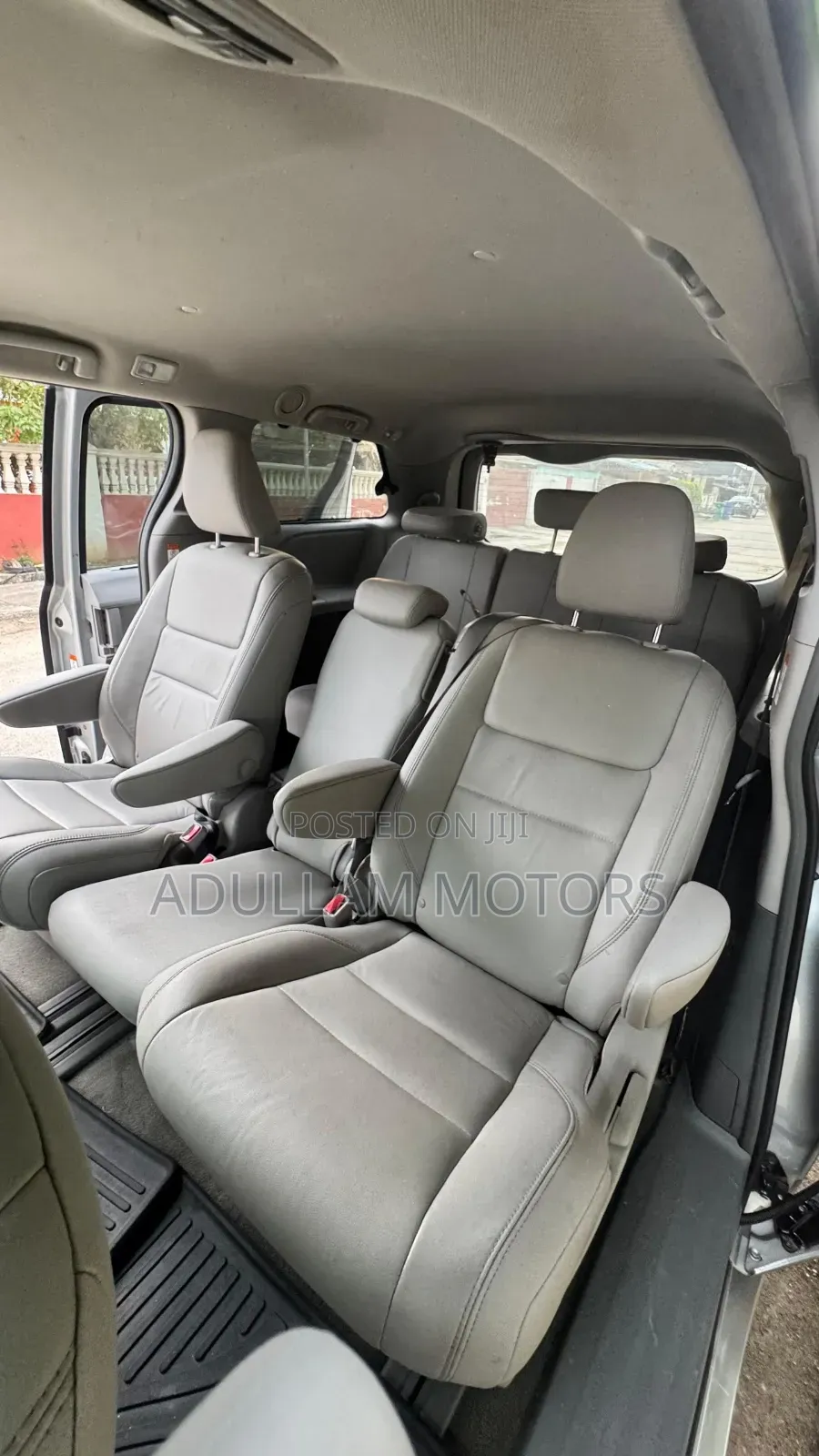 Toyota Sienna XLE AWD 2019 Silver