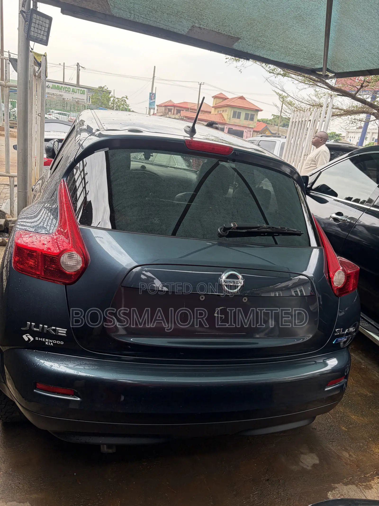 Nissan Juke SV 4dr Hatchback (1.6L 4cyl Turbo CVT) 2014 Blue