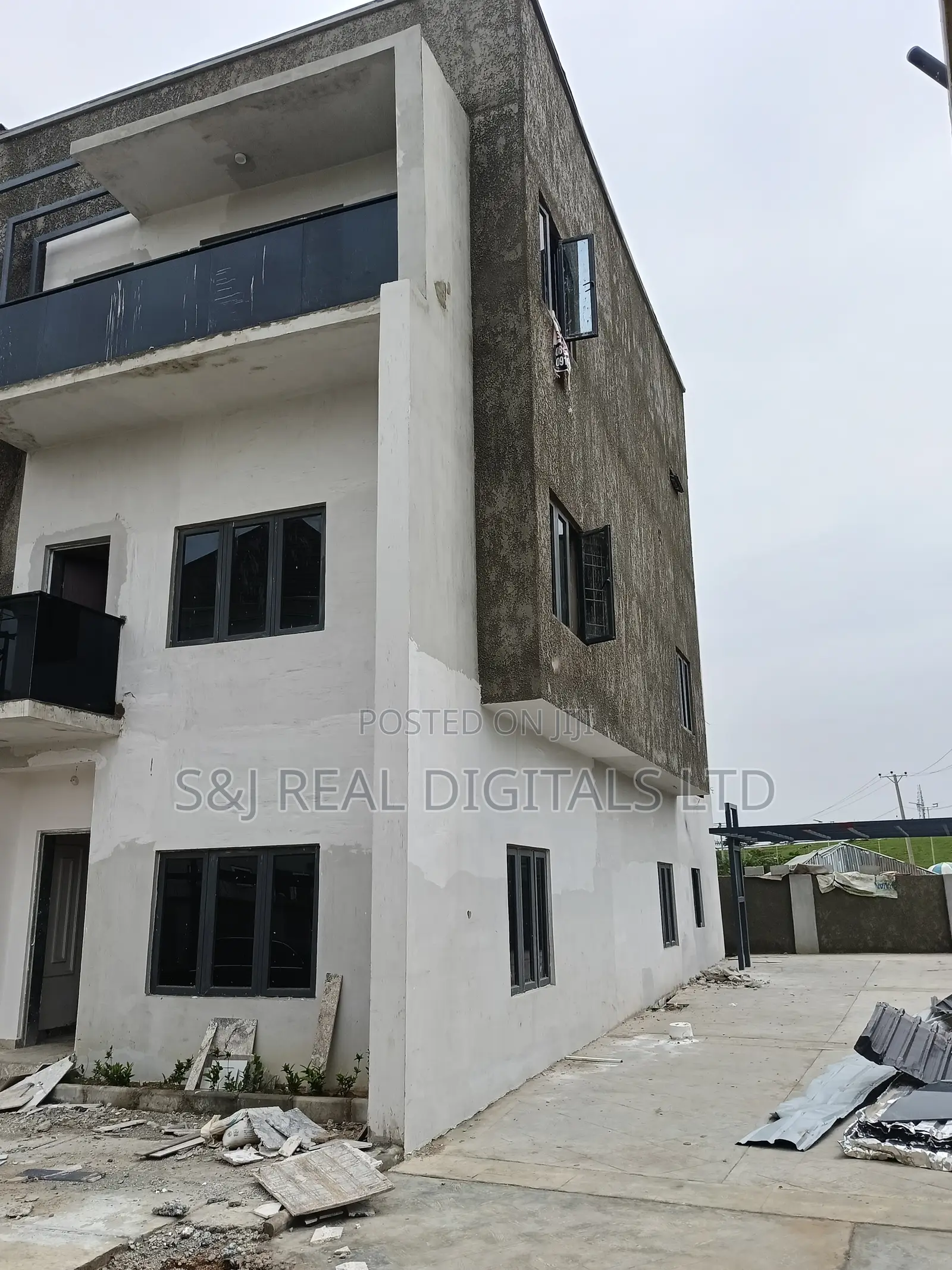 4bdrm Duplex in Jahi for sale
