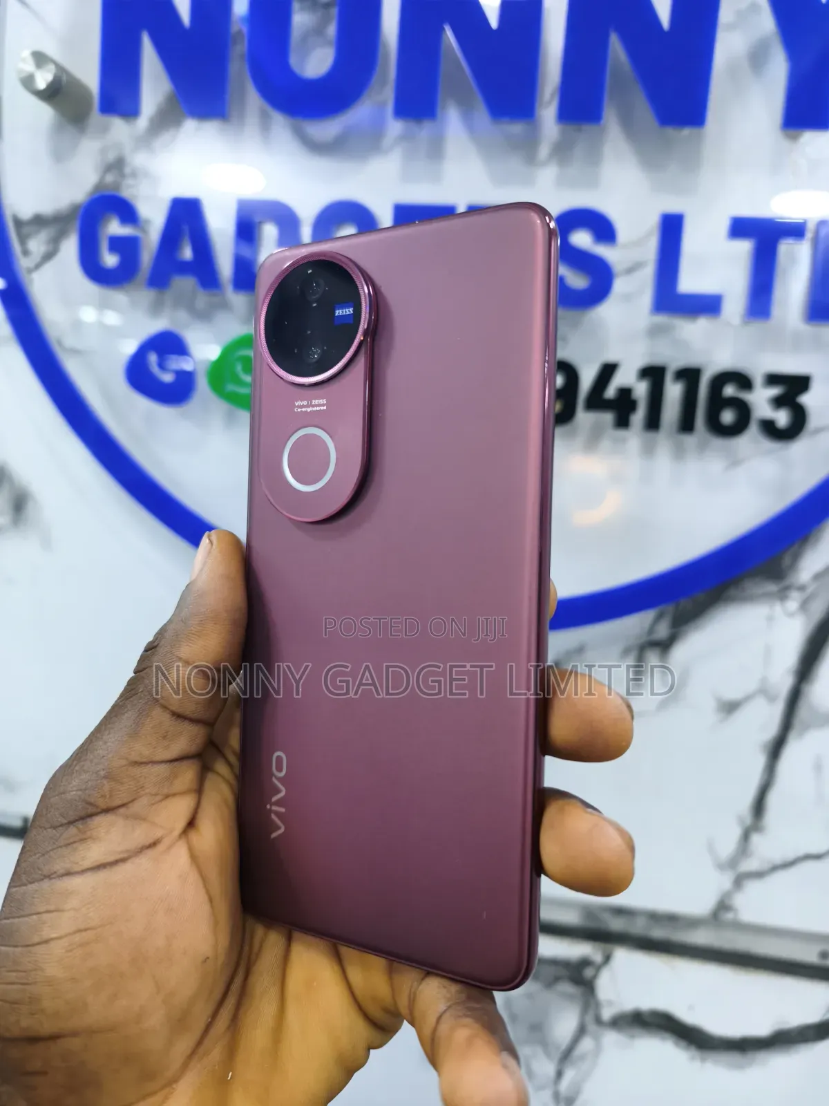 Vivo V50 512 GB Red
