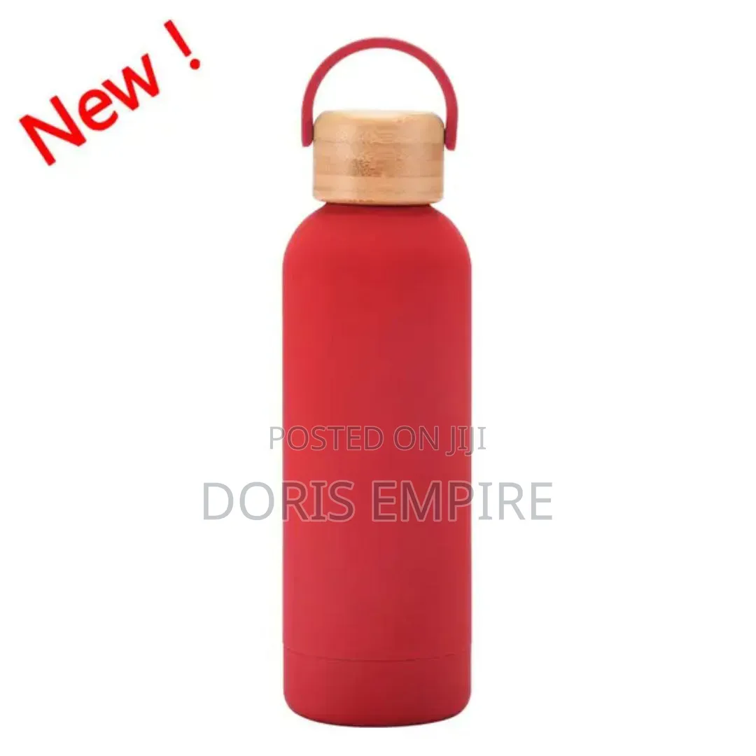 750ml Soft Touch Insulated Double Wall Vacuum Flask With Bamboo Cap