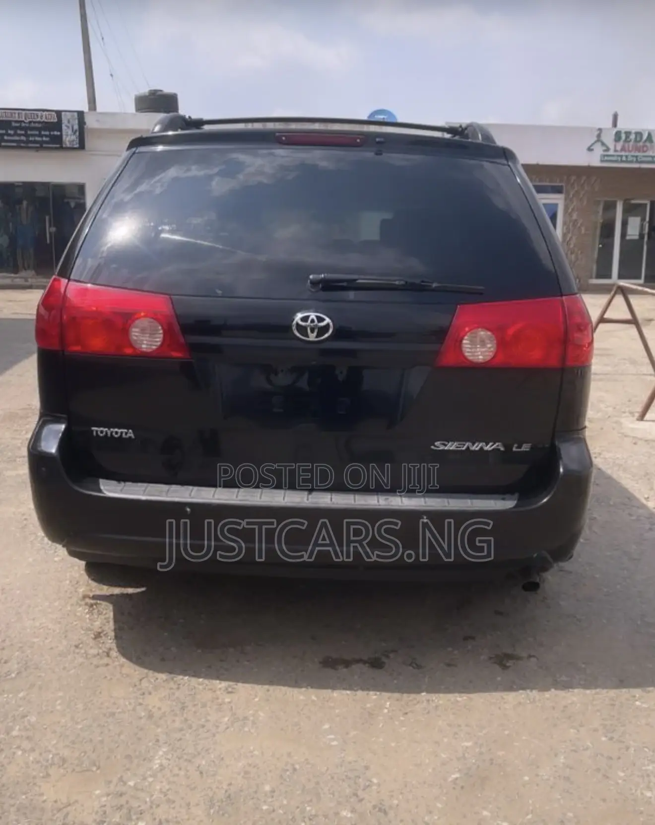 Toyota Sienna LE 2009 Black