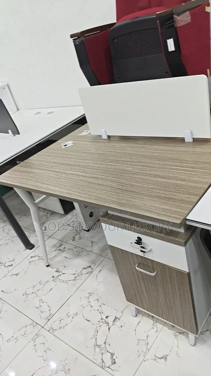 Quality Office Working Station Desk.