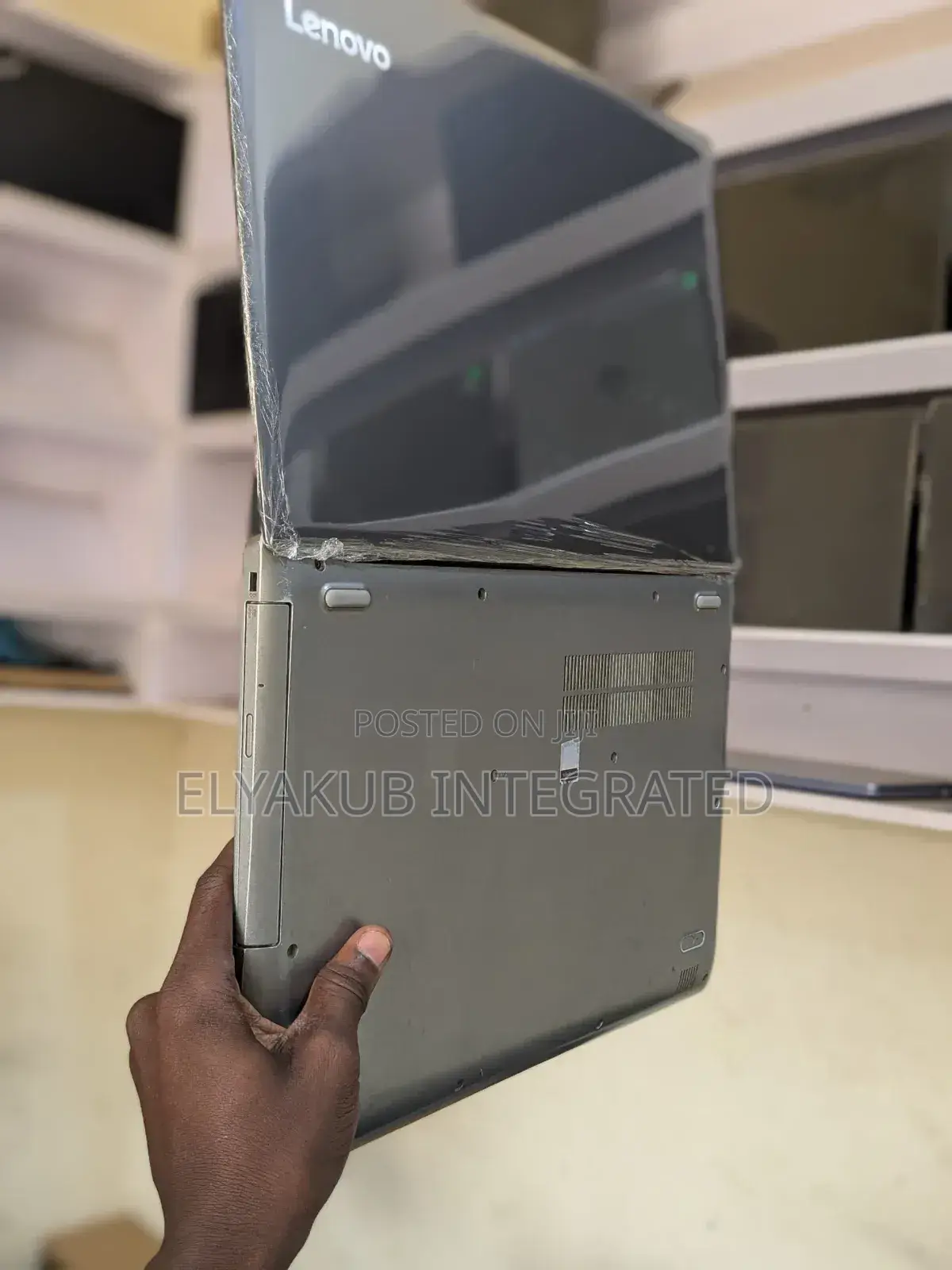 New Laptop Lenovo IdeaPad 520 8GB Intel Core i5 HDD 1T