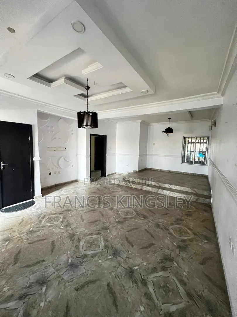 2bdrm Block of Flats in GRA Phase 1 for rent