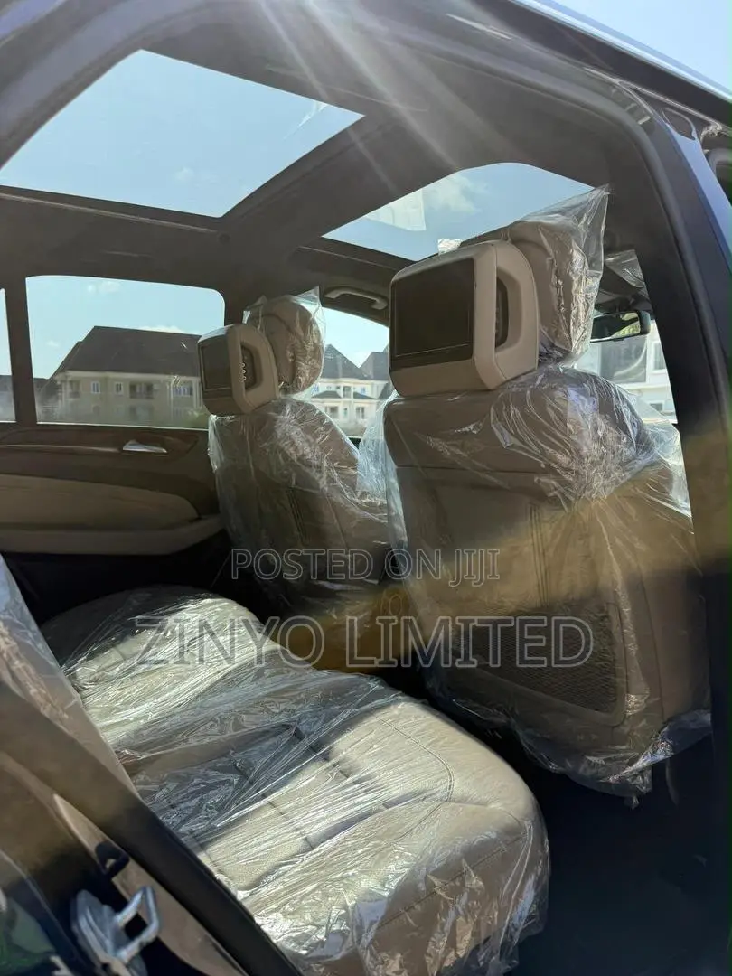 Mercedes-Benz M Class ML350 4dr SUV (3.5L 6cyl 7A) 2015 Blue