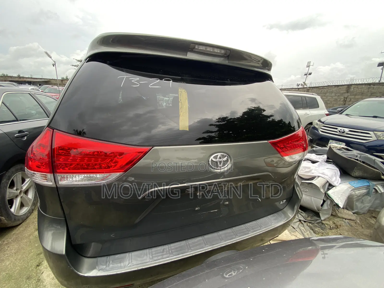 Toyota Sienna LE 7 Passenger 2011 Gray