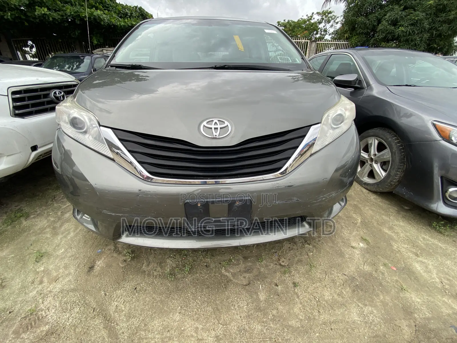 Toyota Sienna LE 7 Passenger 2011 Gray
