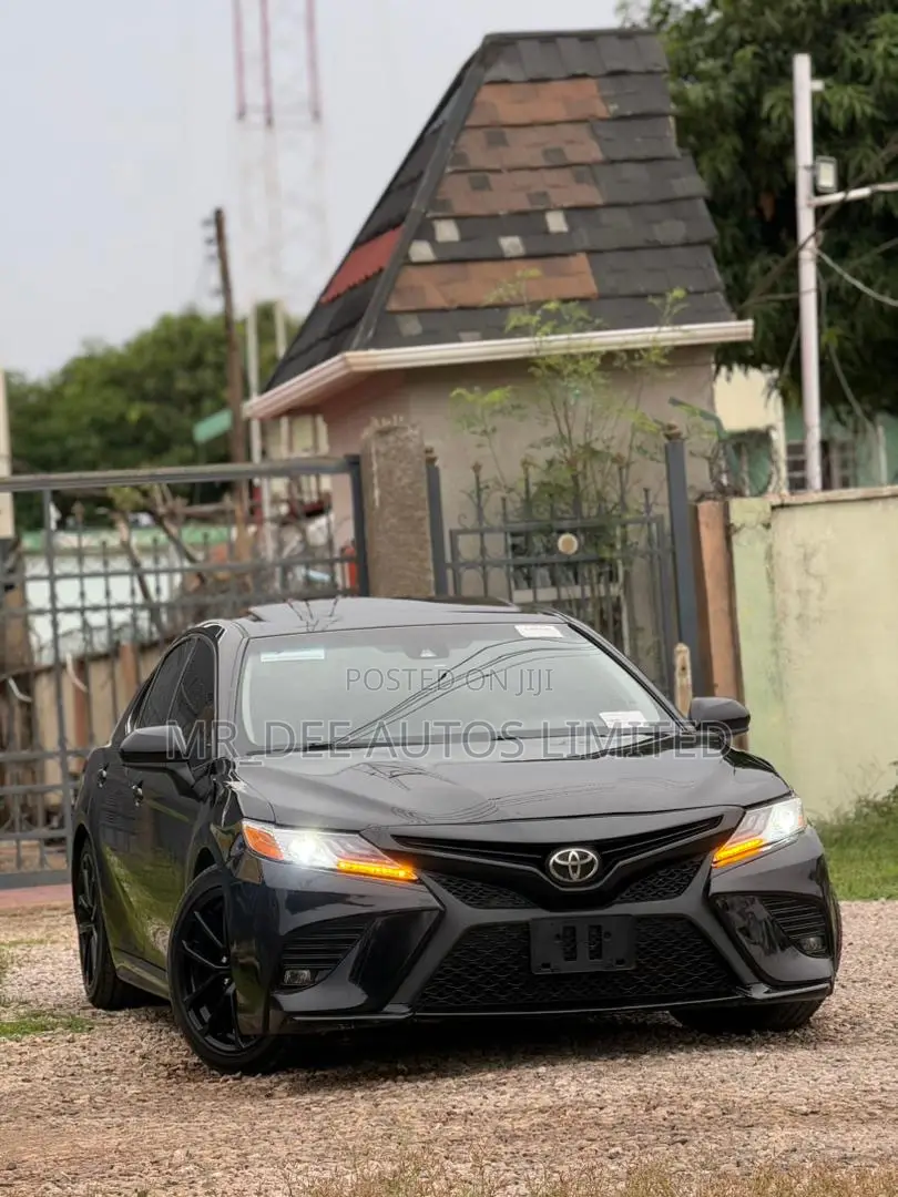 Toyota Camry 2018 Black