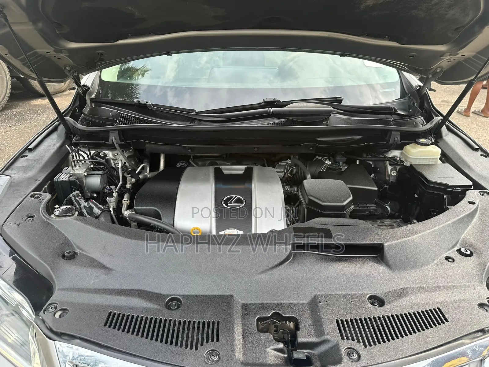 Lexus RX 350 FWD 2017 Gold