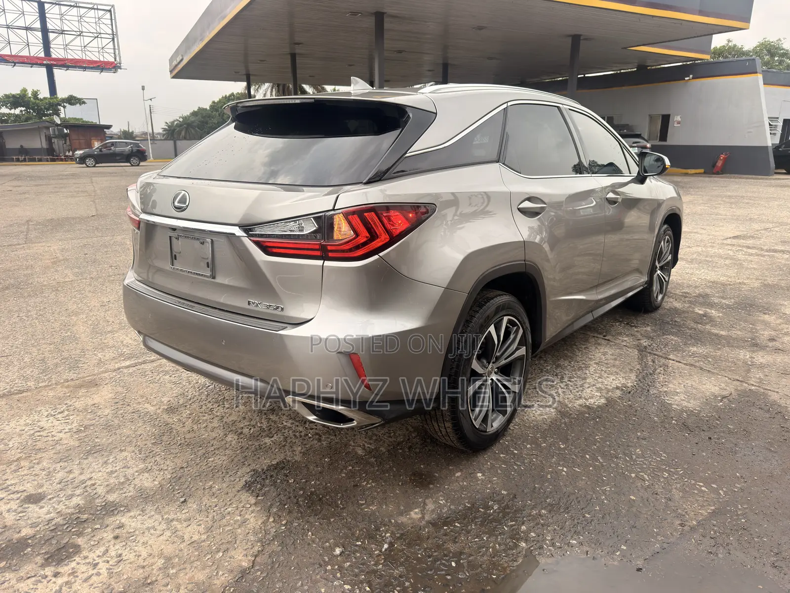 Lexus RX 350 FWD 2017 Gold