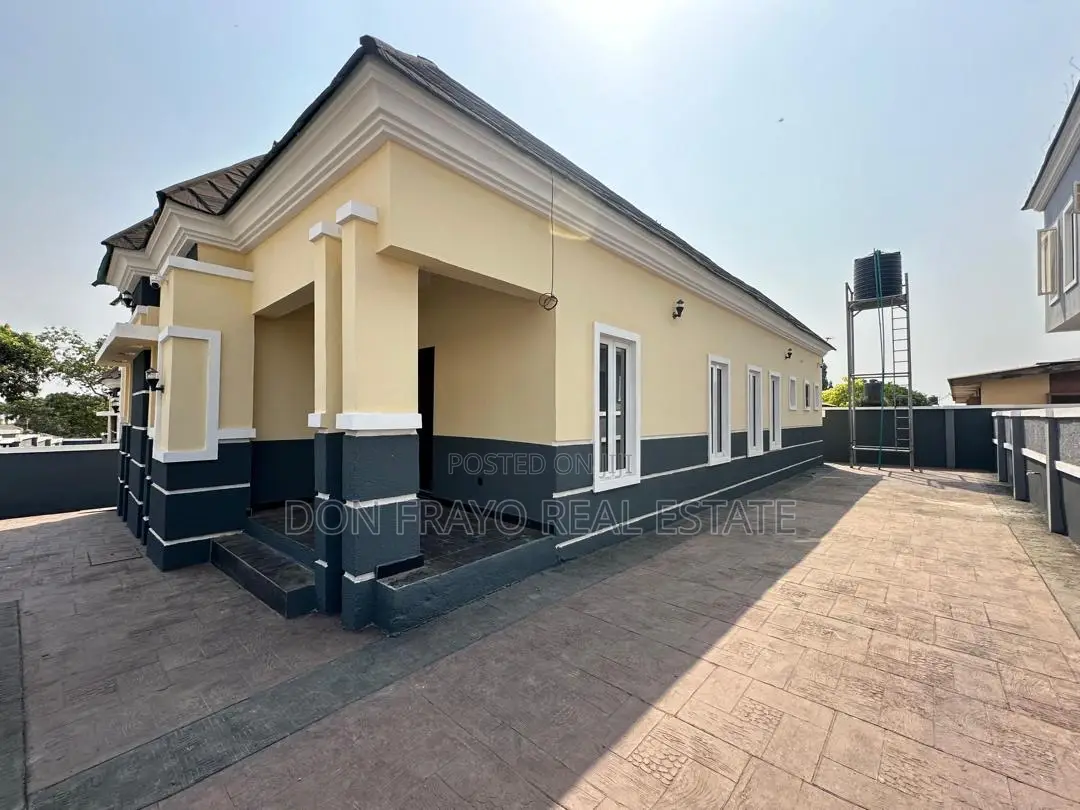3bdrm Bungalow in Airforce Akobo for sale