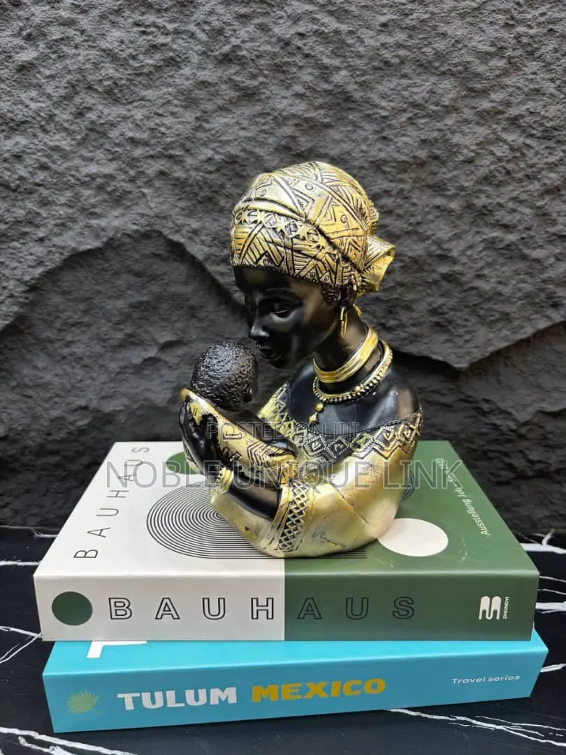 Decorative Figurines Statue