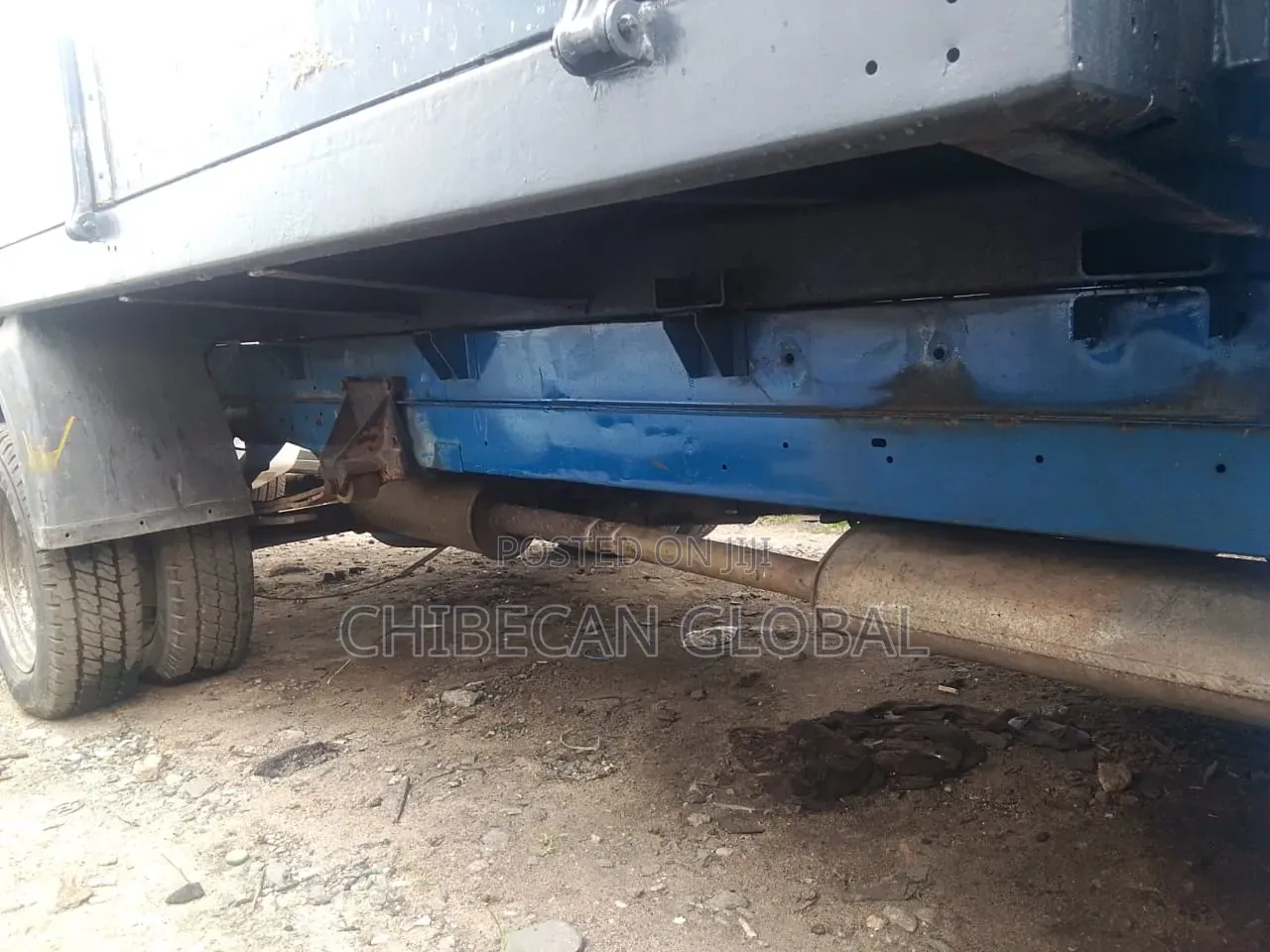 Ford Transit Truck (Petrol) 6 Tyres Tokunbo