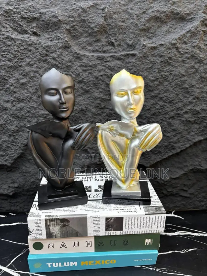 Decorative Figurines Statue