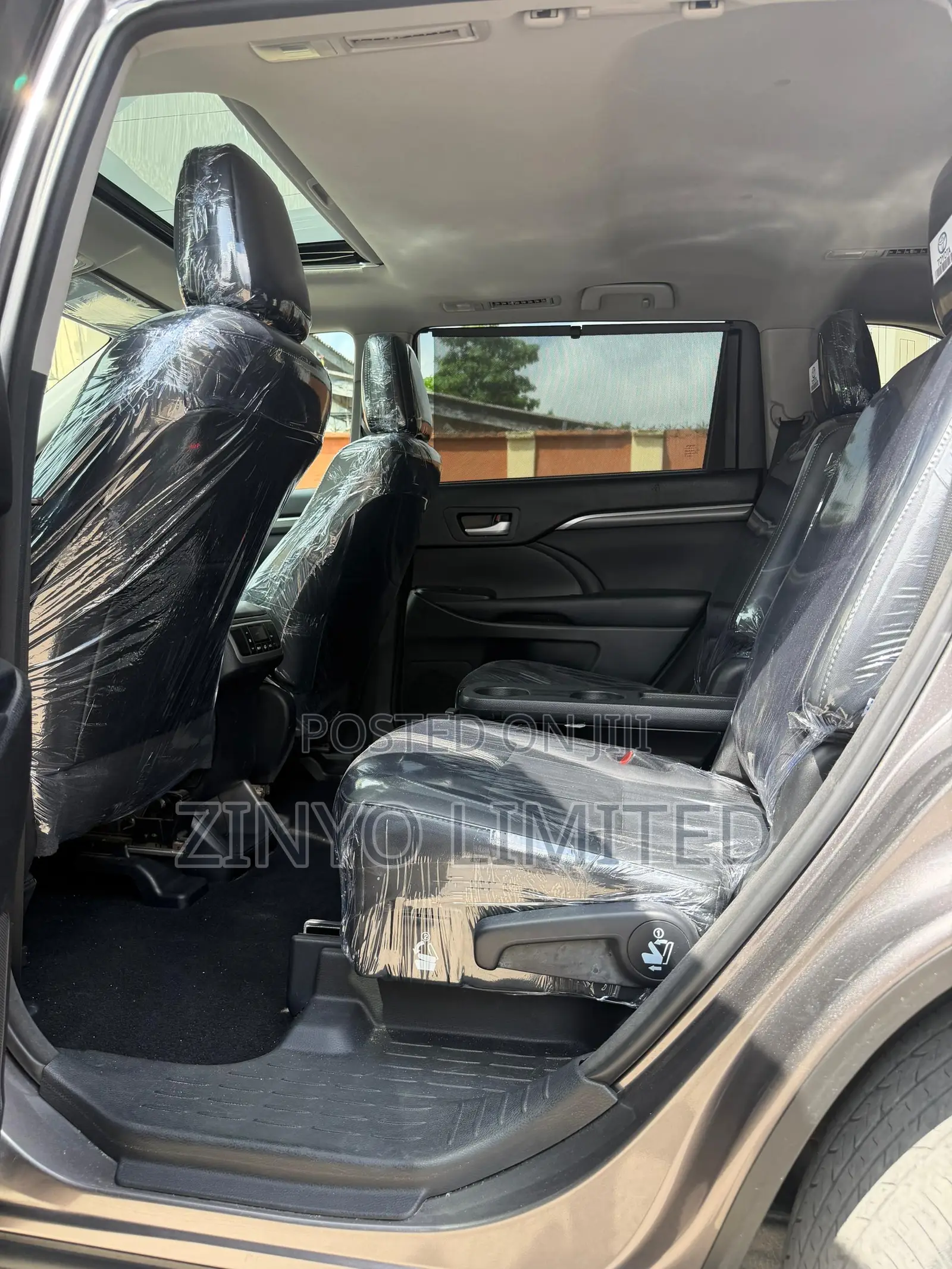 Toyota Highlander SE 4x2 V6 (3.5L 6cyl 8A) 2017 Gray