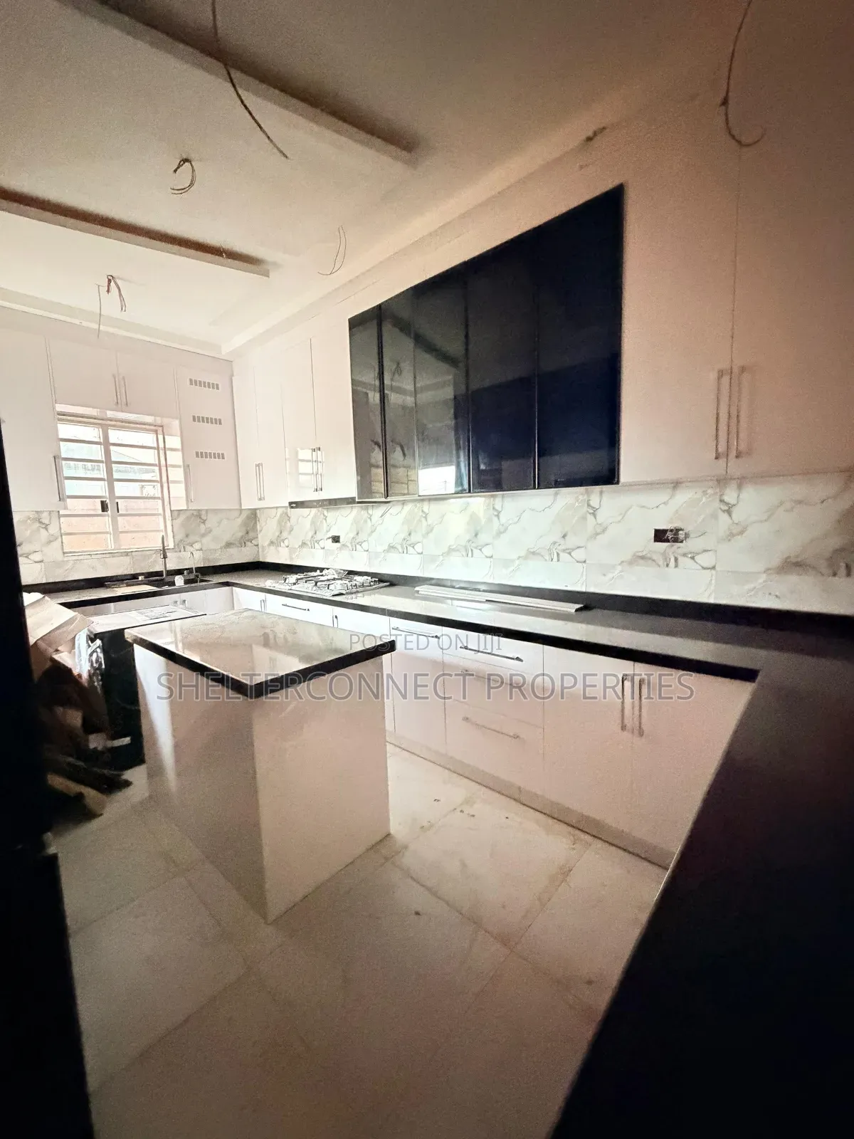 4bdrm Duplex in Alausa for sale