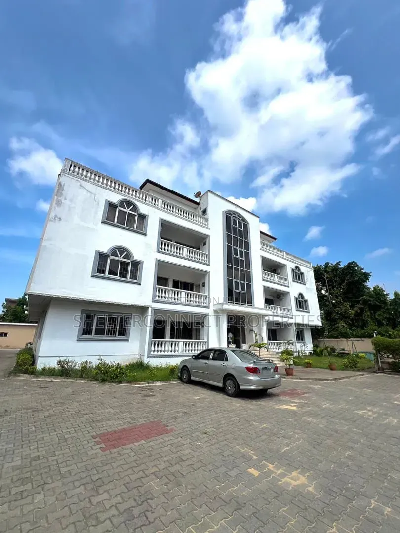3bdrm Apartment in Lekki Phase 1 for rent