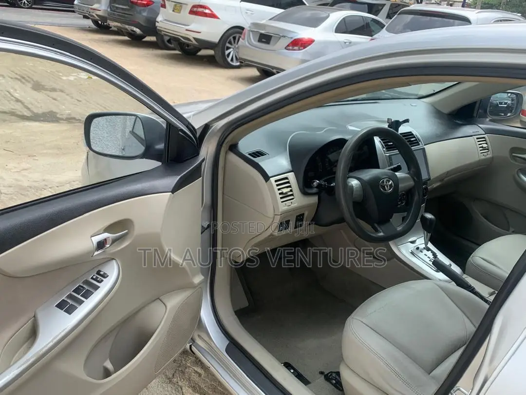 Toyota Corolla 2013 Silver