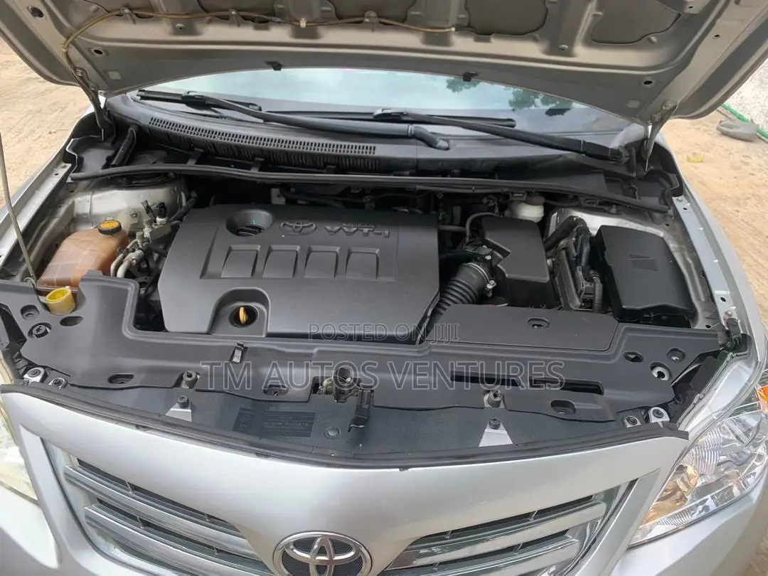 Toyota Corolla 2013 Silver
