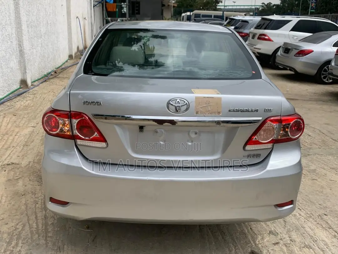Toyota Corolla 2013 Silver