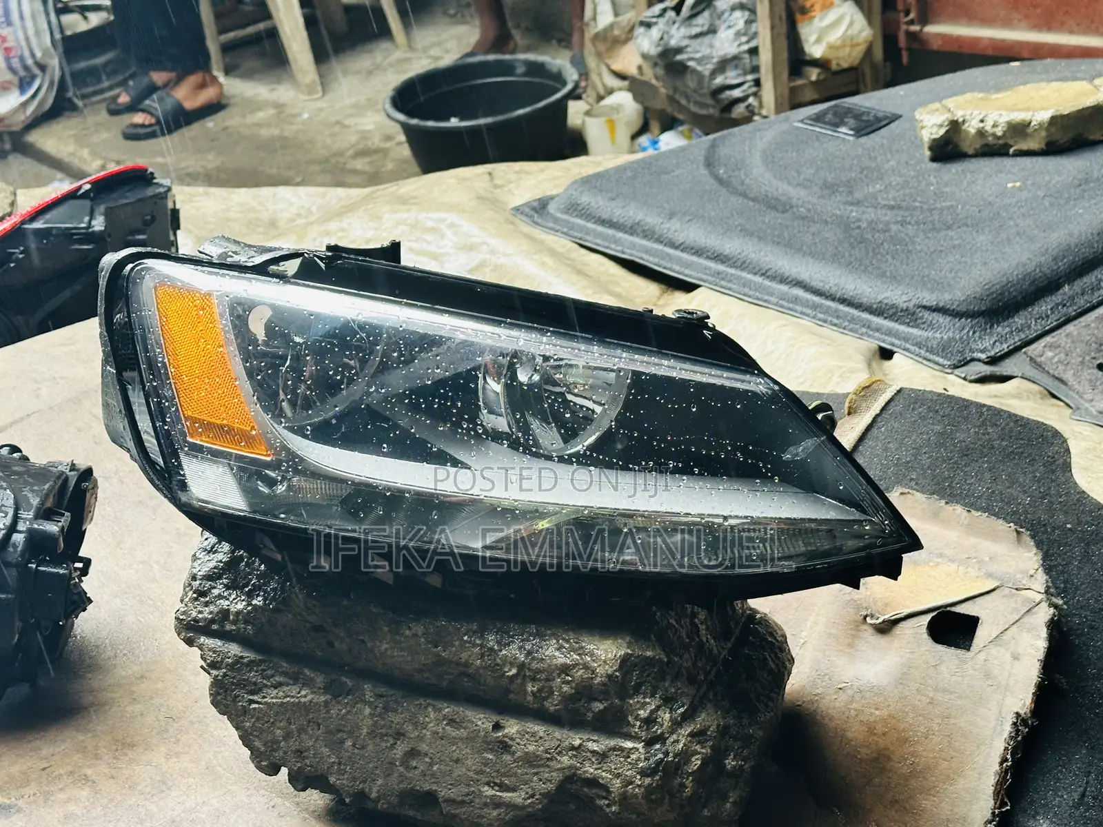 Headlights Volkswagen Jetta 2012