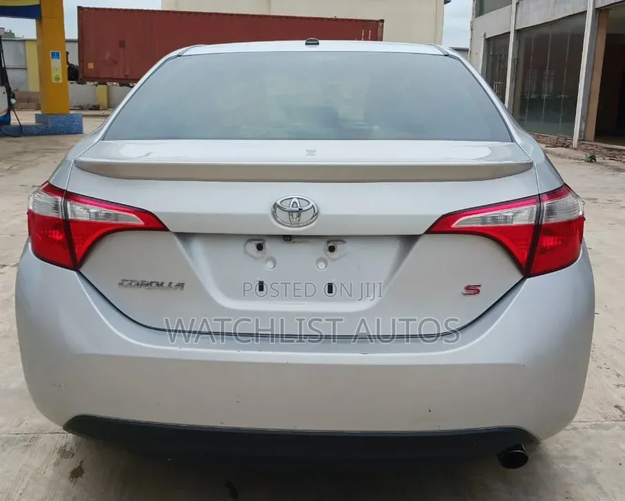 Toyota Corolla S Premium 4dr Sedan (1.8L 4cyl CVT) 2014 Silver