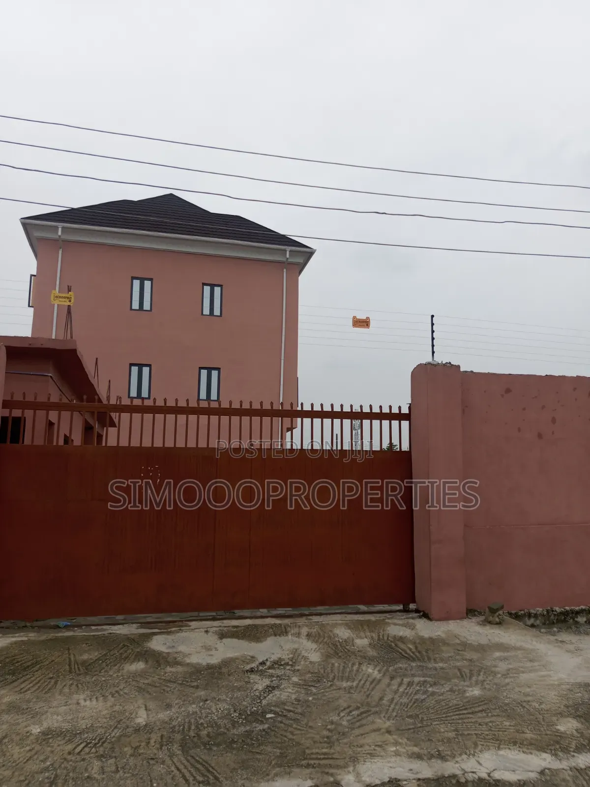 2bdrm Block of Flats in Ogunfayo Bus Stop, Awoyaya for sale