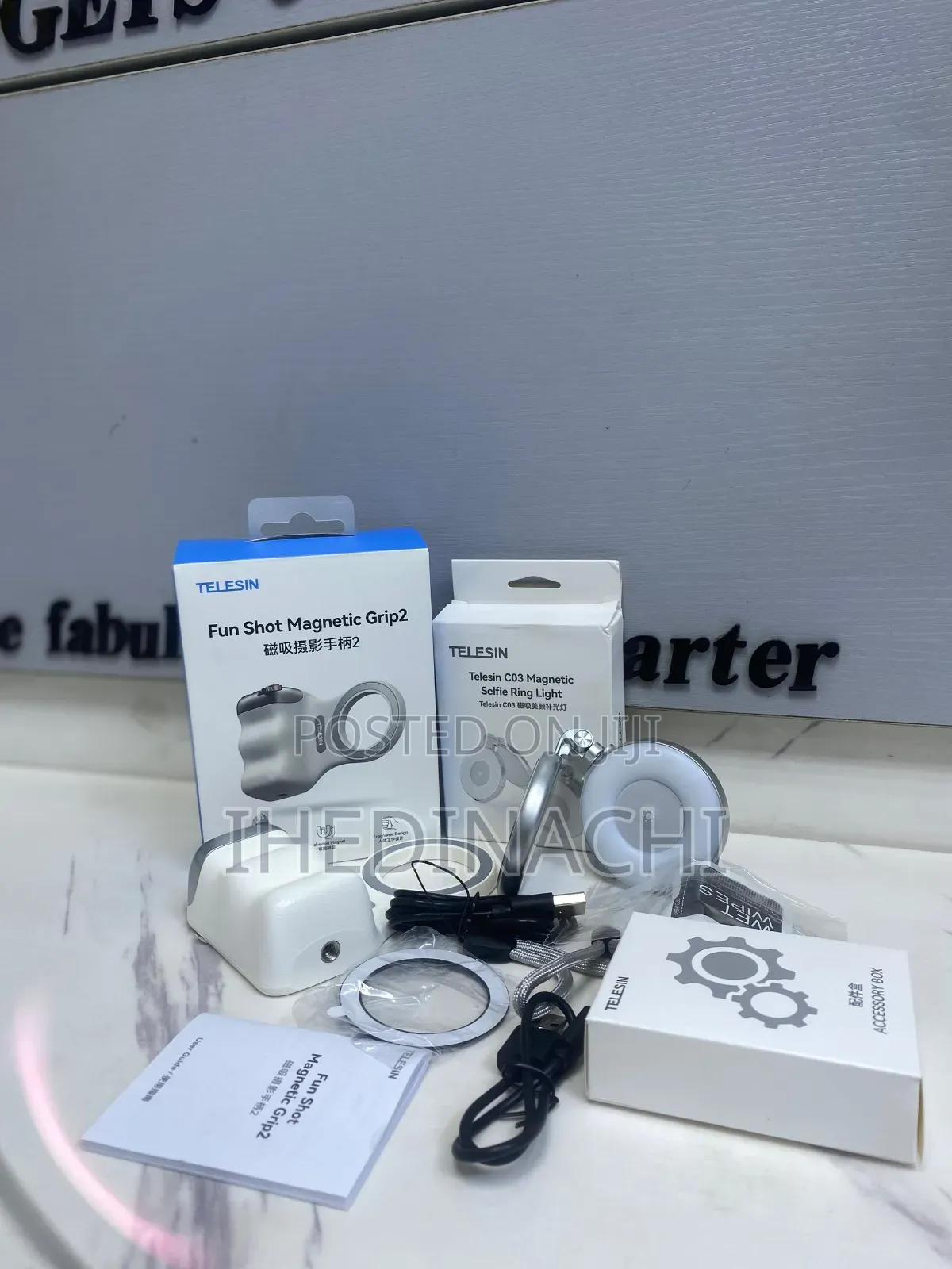 Telesin Fun Shot Magnetic Grip 2 With Selfie Ring Light