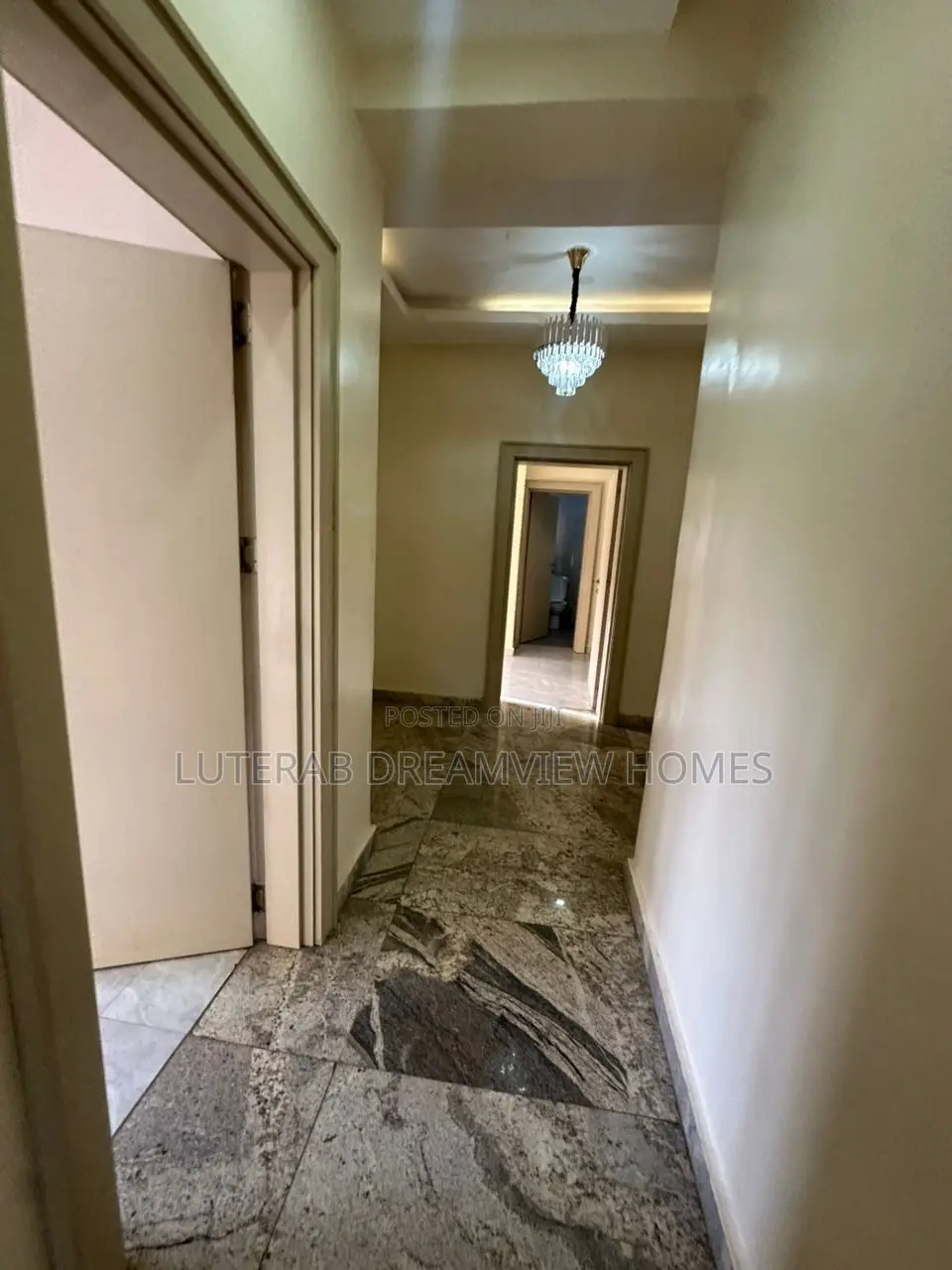 3bdrm Apartment in Amino Kano, Wuse 2 for rent