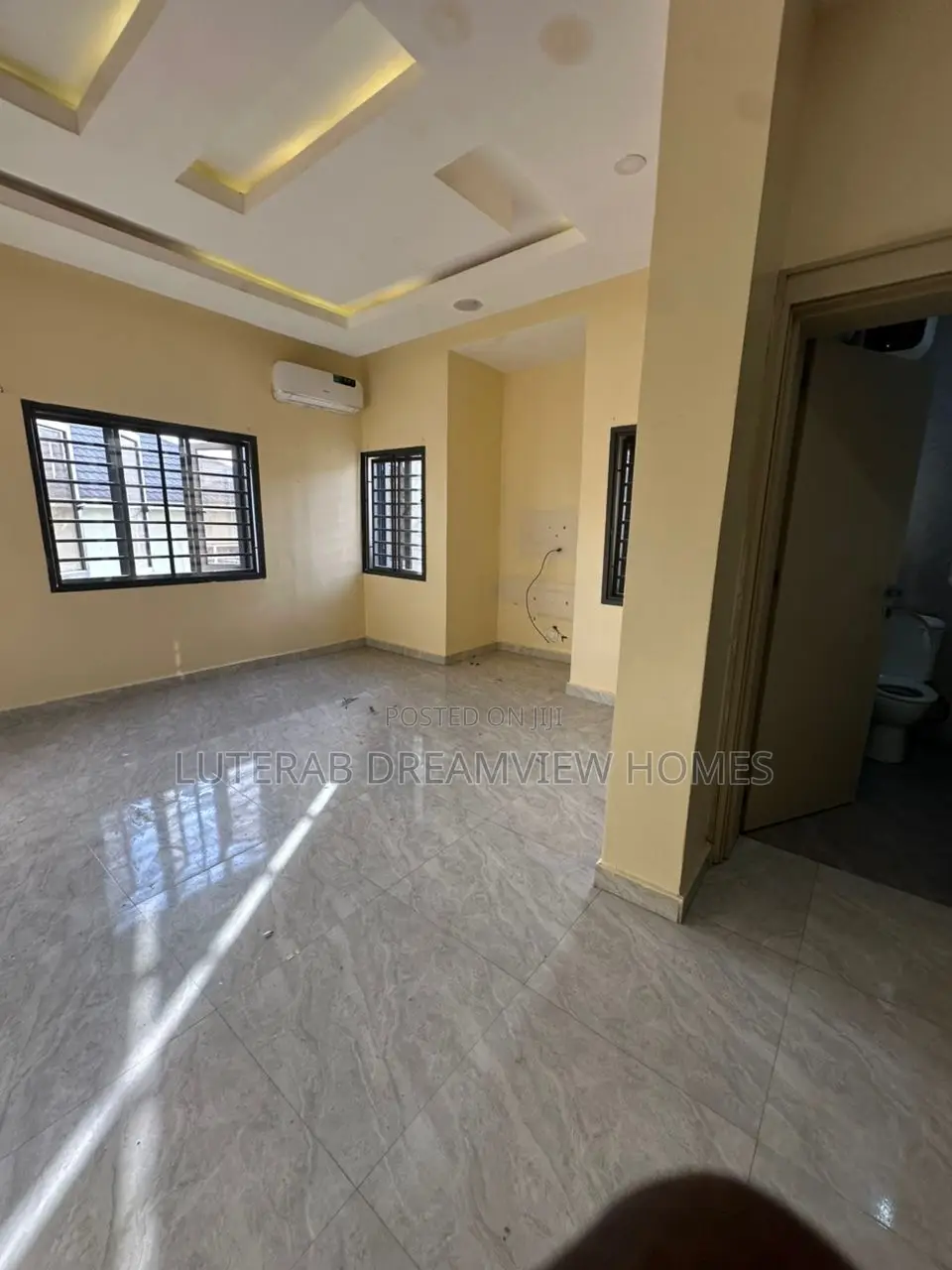 3bdrm Apartment in Amino Kano, Wuse 2 for rent