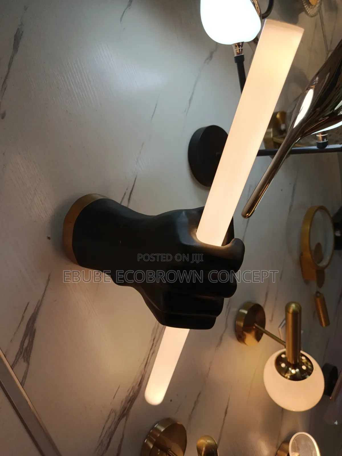 Modern Resin Fist Led Light Adjustable Wall Lamp for Living , Bedroom