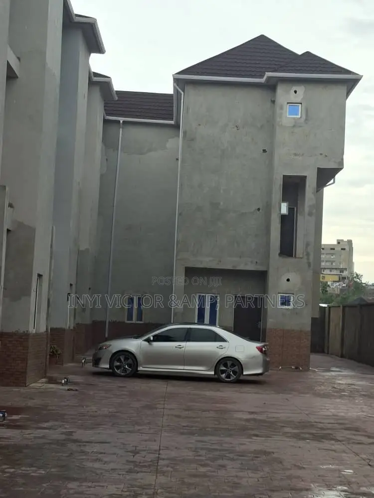 3bdrm Duplex in Life Camp for sale