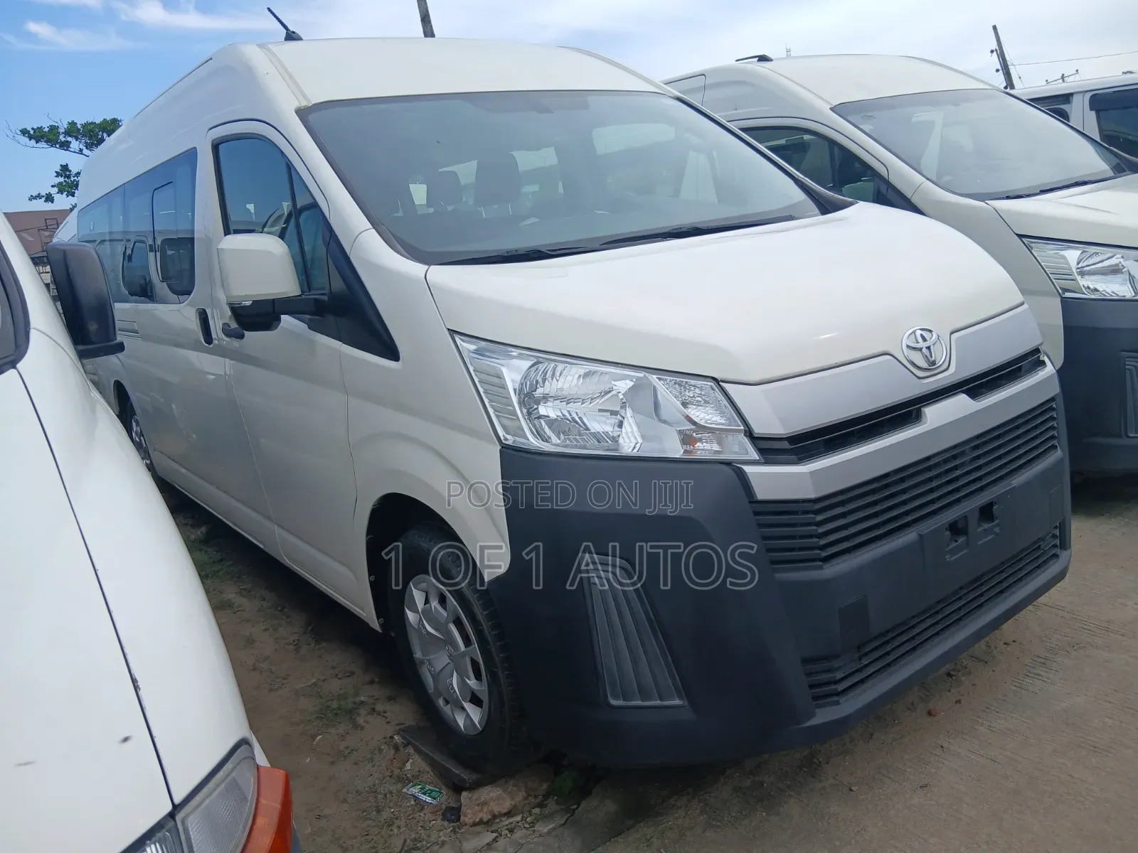 Toyota HiAce 2021 White