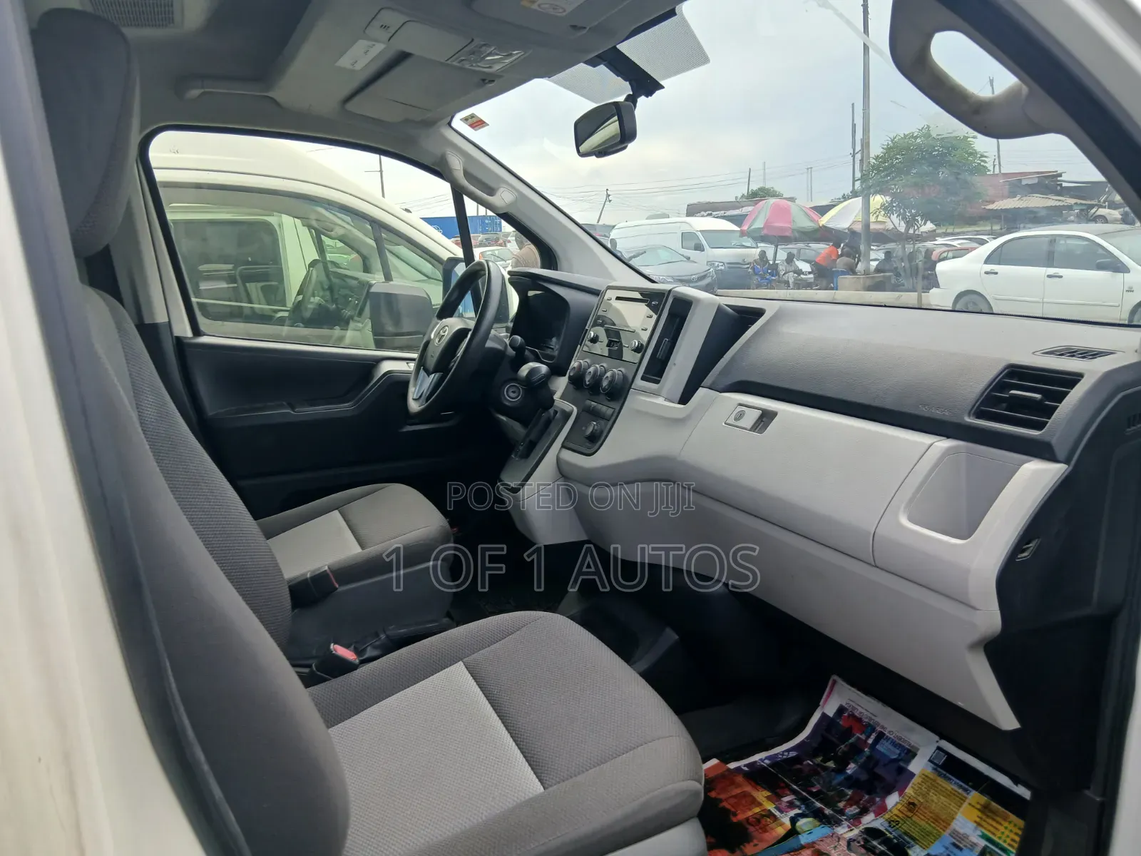 Toyota HiAce 2021 White