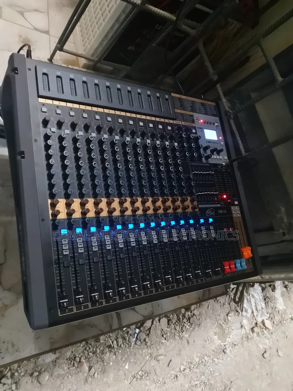 MSD 16channel Semi-Digital Mixer