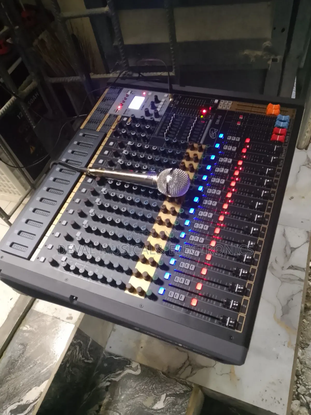 MSD 16channel Semi-Digital Mixer
