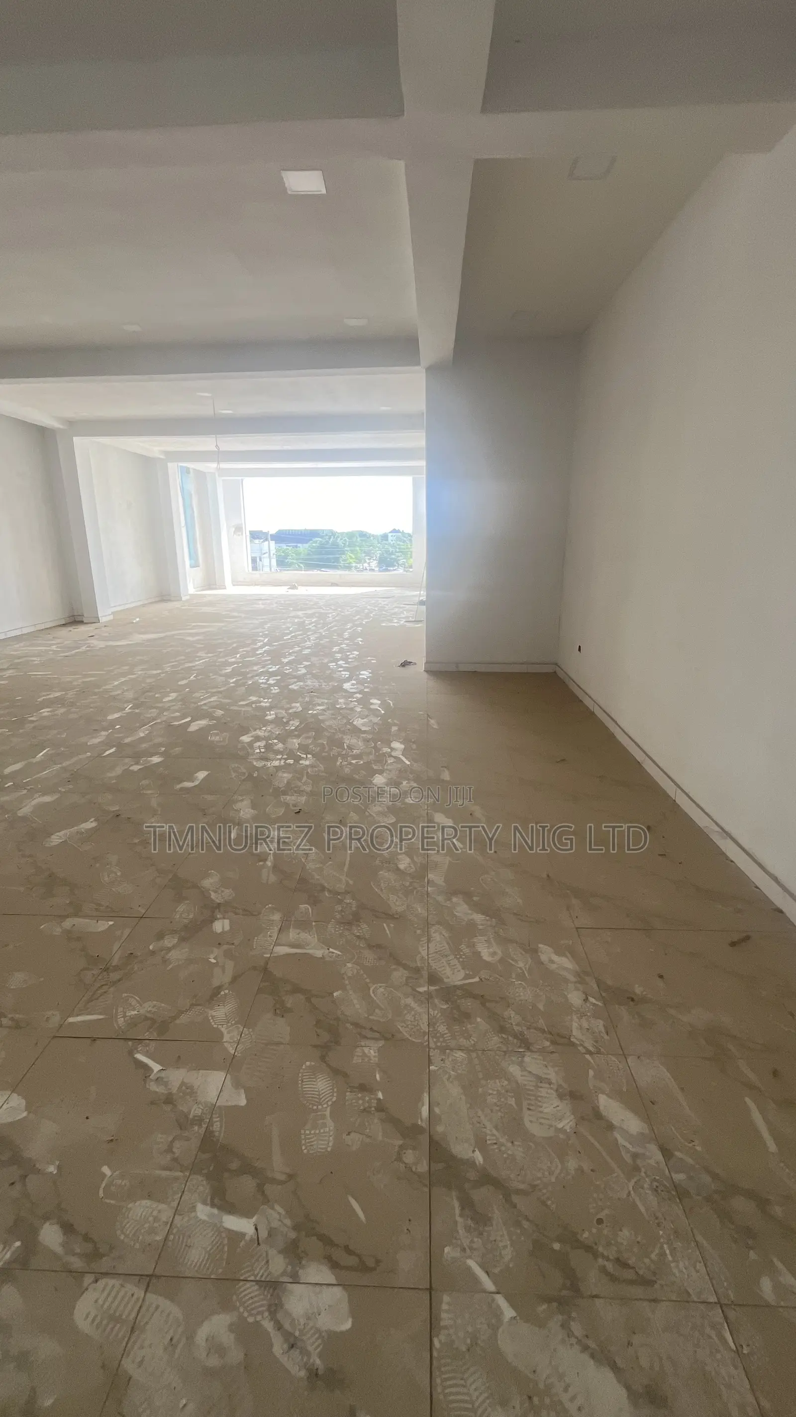 Big Showroom Space for Rent