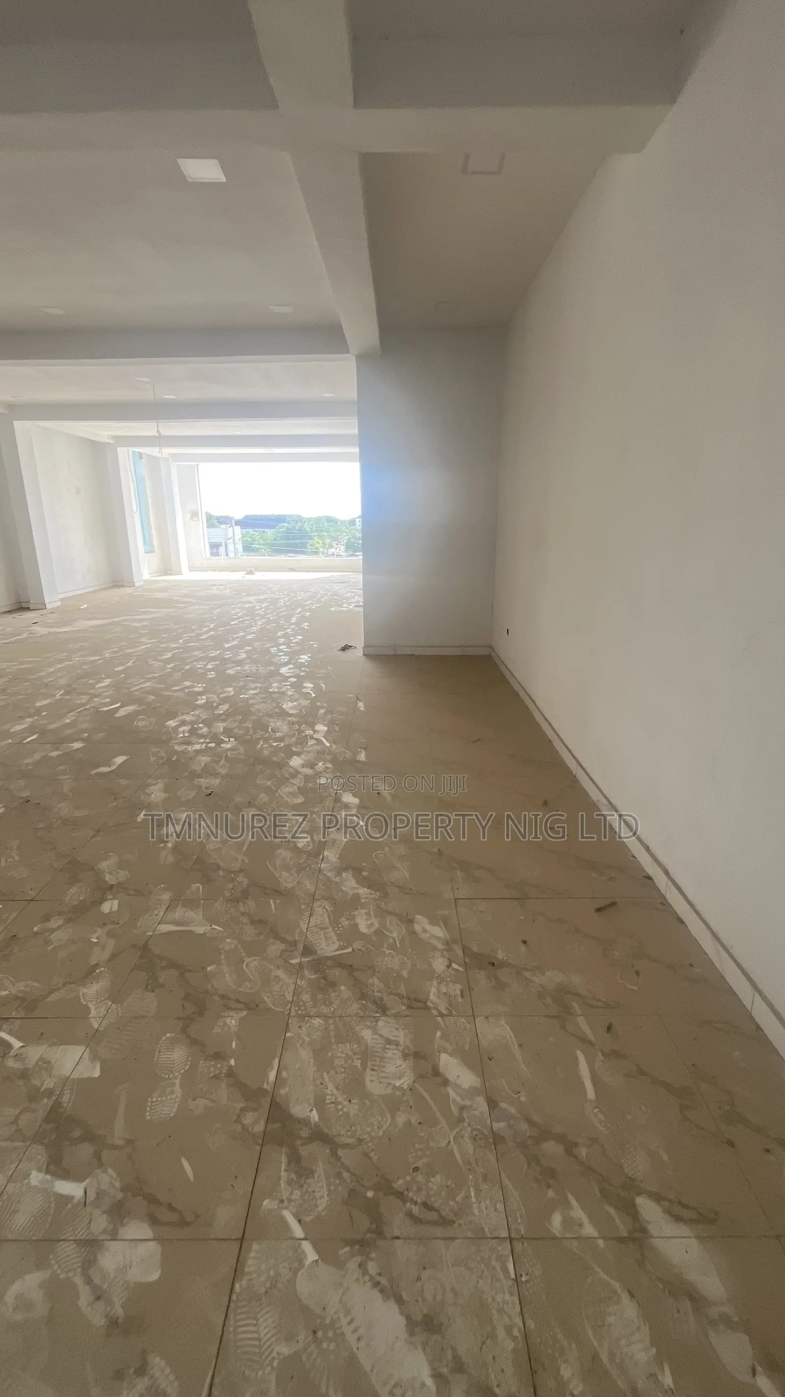 Big Showroom Space for Rent