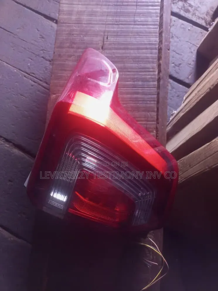 2016,2017,2018 Ford Explorer Rear Light