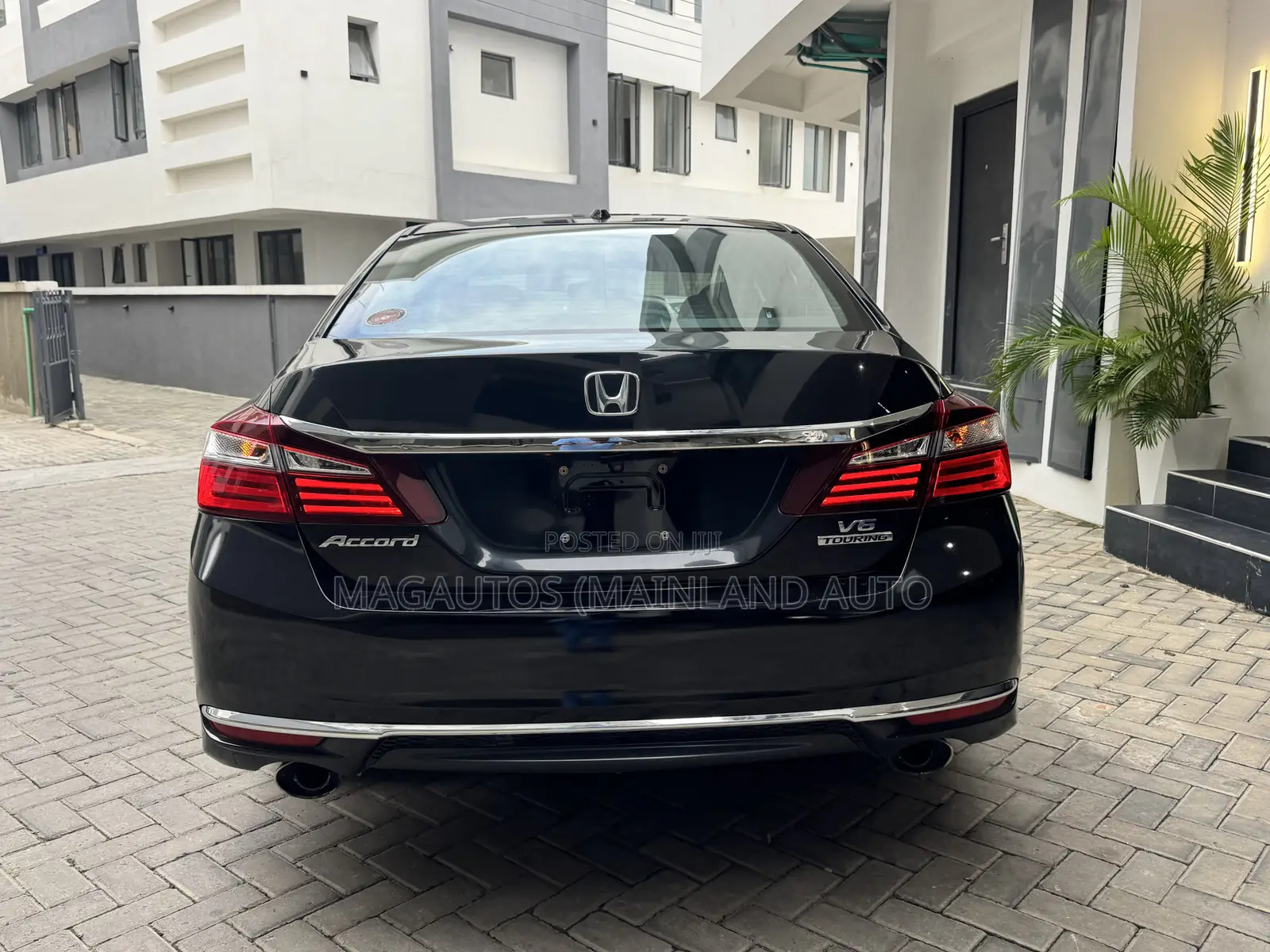 Honda Accord Touring V-6 4dr Sedan (3.5L 6cyl 6A) 2014 Black