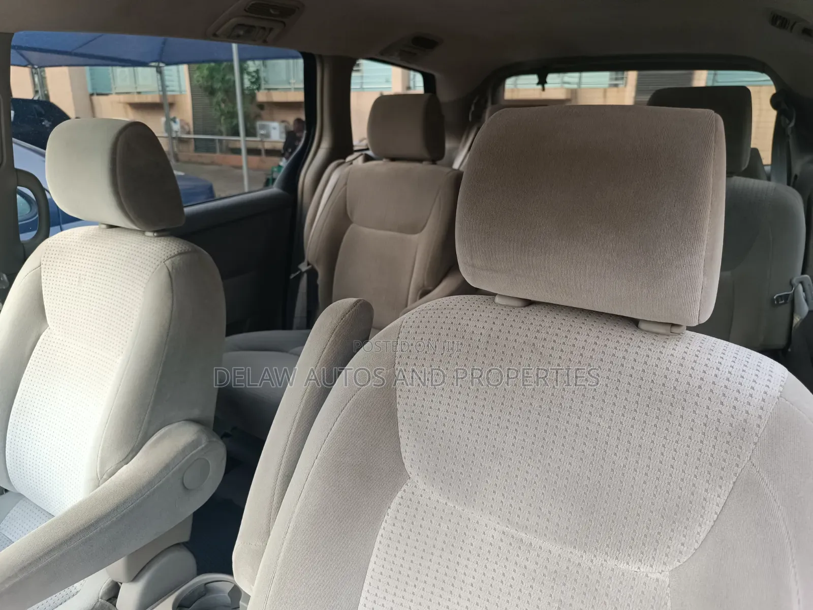 Toyota Sienna 2008 Red