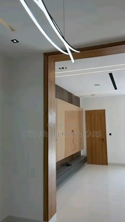 4bdrm Townhouse/Terrace in Ikota for sale